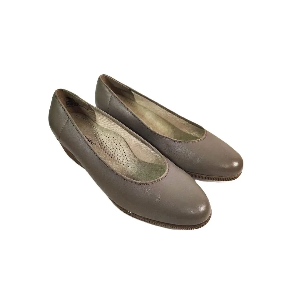 Softspots Taupe Leather Wedge Comfort Shoes Womens 8.5WW Slip On Casual